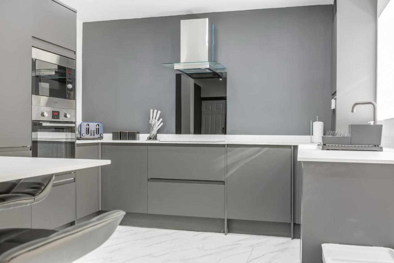 Crystal Towers Sasco Apartments Blackpool Bagian luar foto