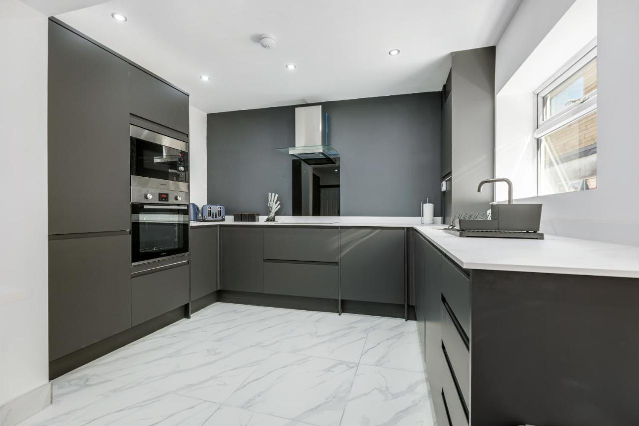 Crystal Towers Sasco Apartments Blackpool Bagian luar foto
